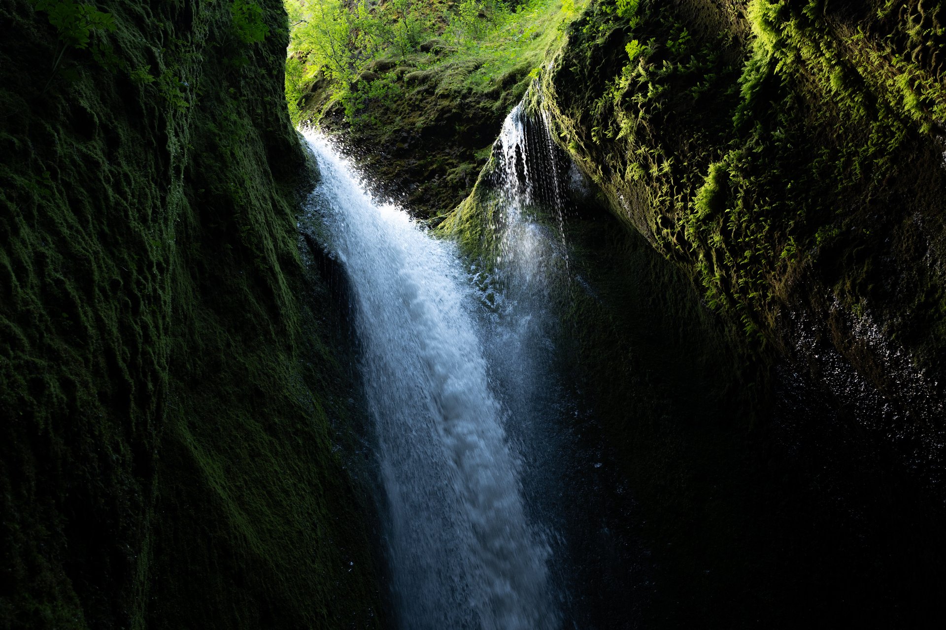 Nauthúsagil waterfall canyon depths secret cascade
