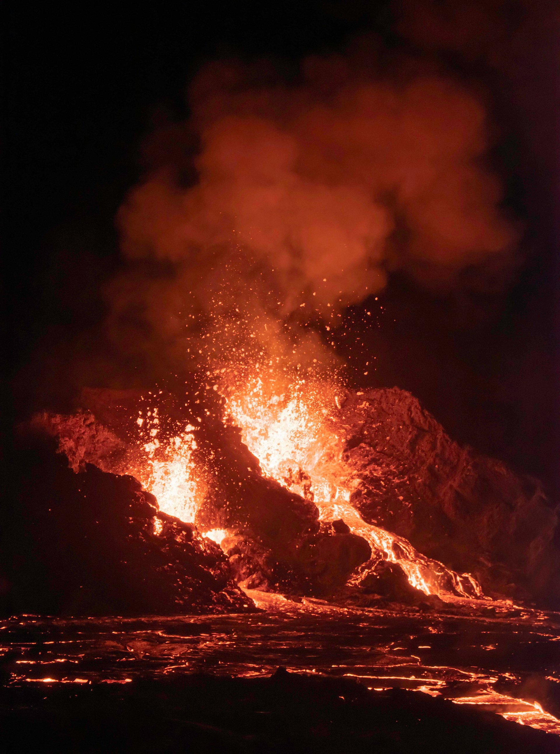 Lava flowing from Fagradalsfjall volcano 2021