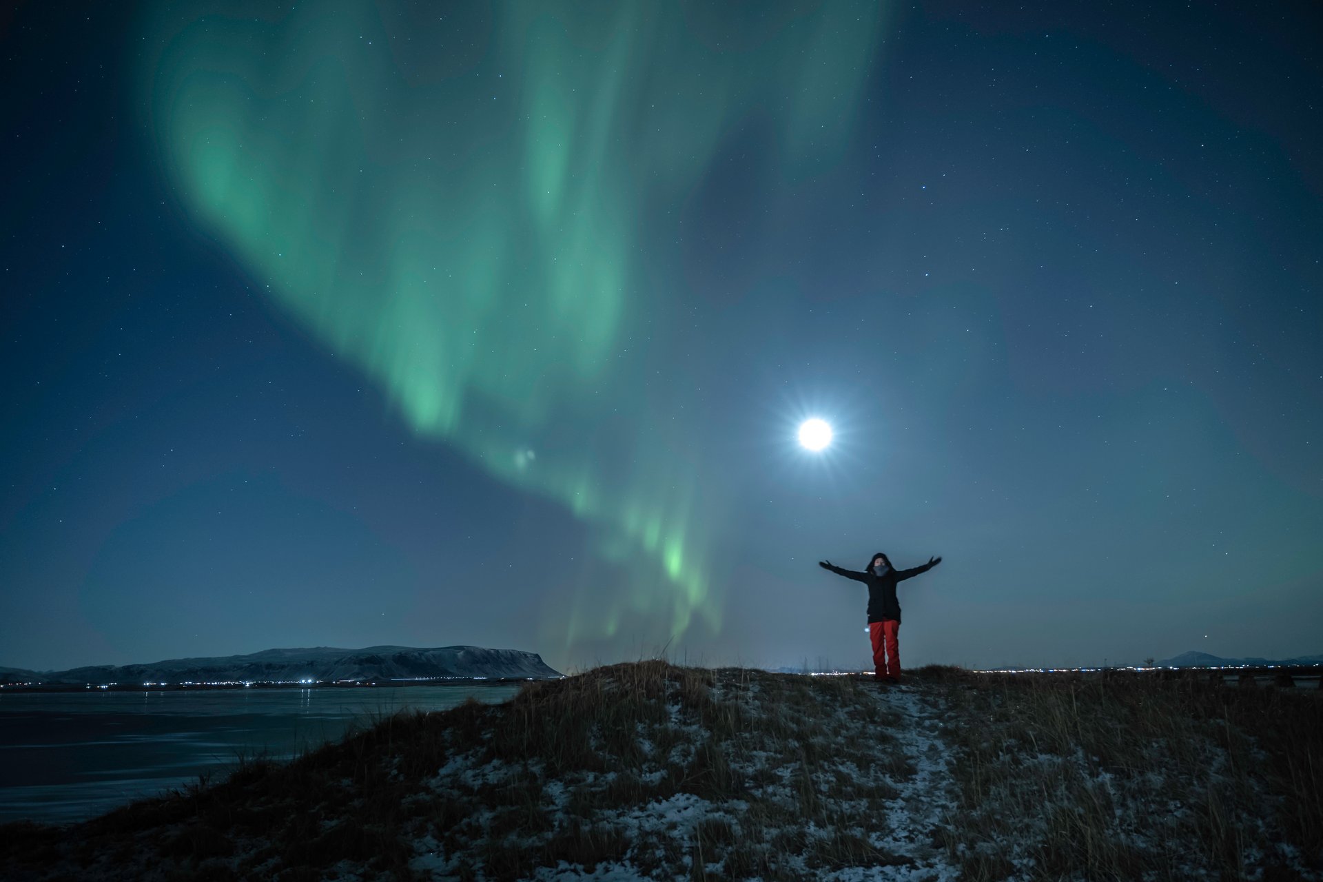 Intense aurora activity with colorful display