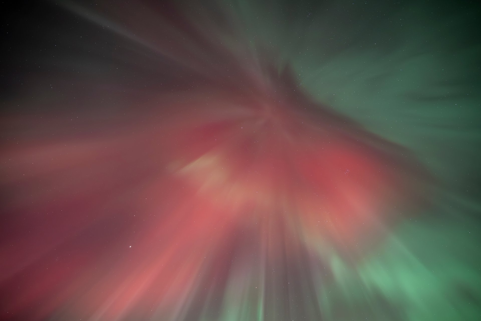 Northern Lights photo report November 11 2025 Iceland aurora display