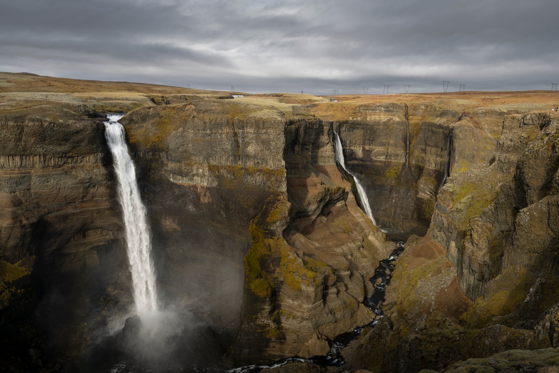 Cascade de Háifoss en bordure des Hautes Terres islandaises
