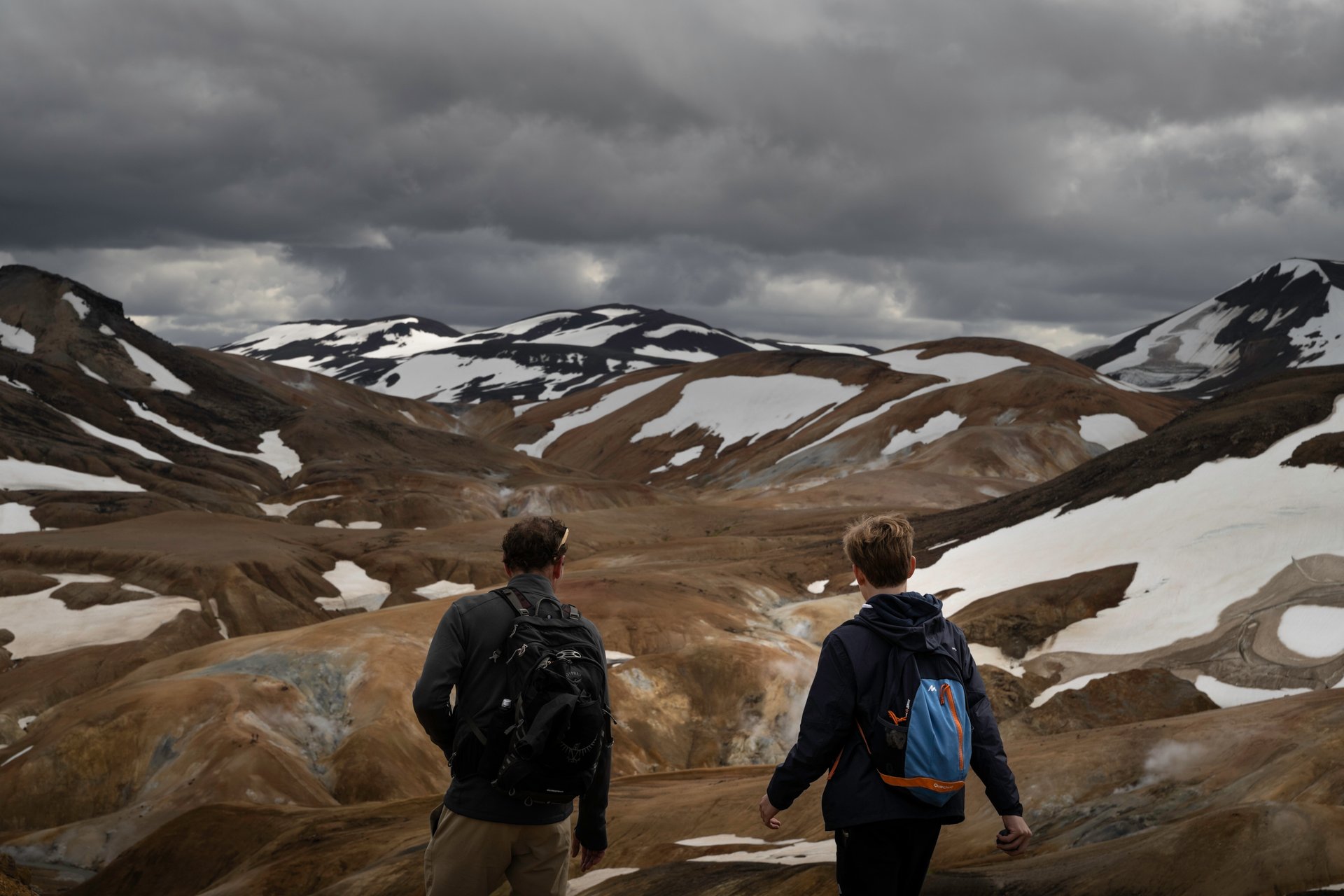 Clients exploring Kerlingarfjöll geothermal mountain range in the Highlands