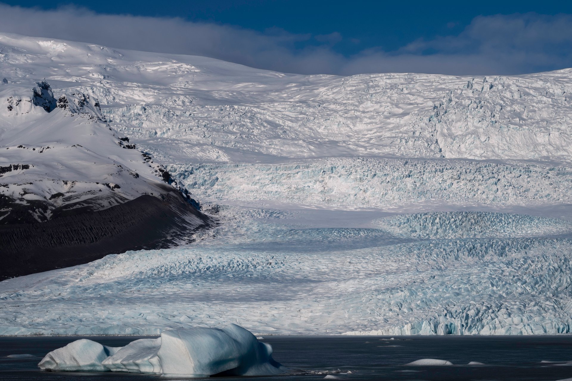 Fjallsárlón glacier lagoon panoramic view Iceland