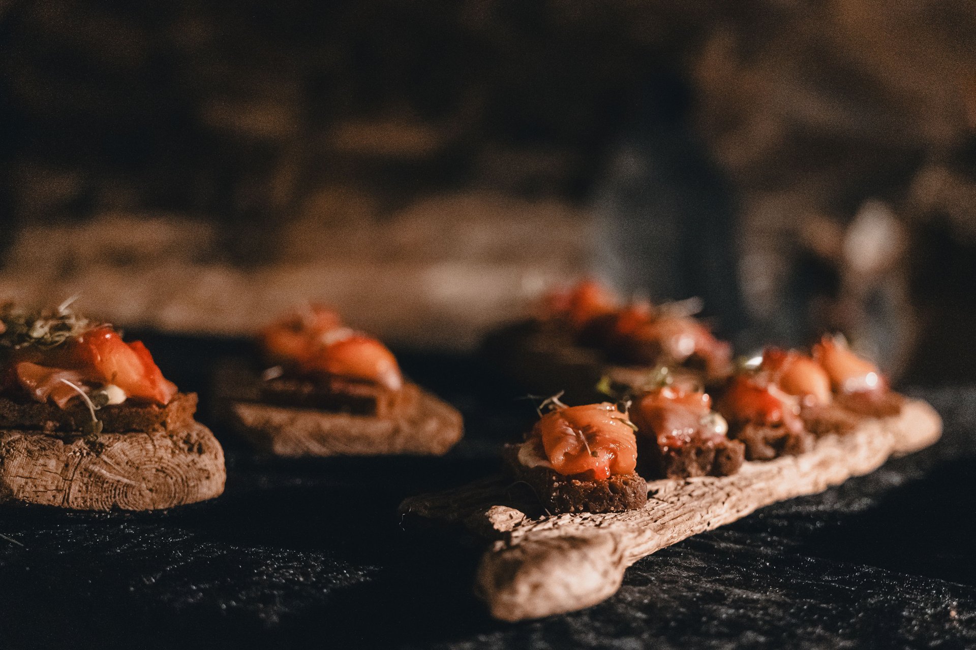 Grottes anciennes creusées par l'homme près de Hella Islande avec dégustation whisky luxe