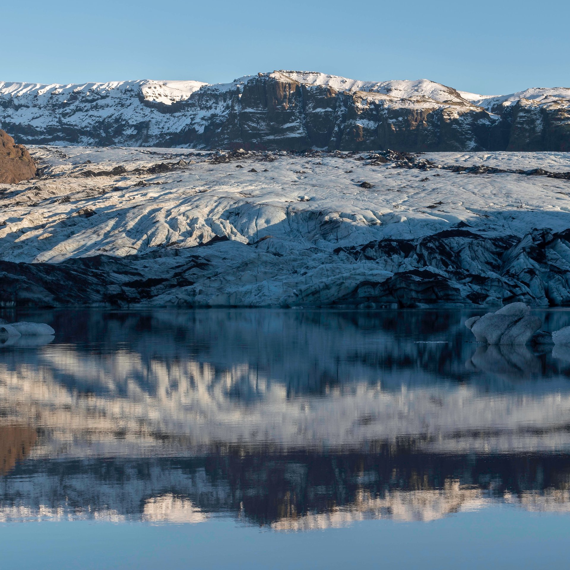 Majestic Sólheimajökull glacier with mountain backdrop