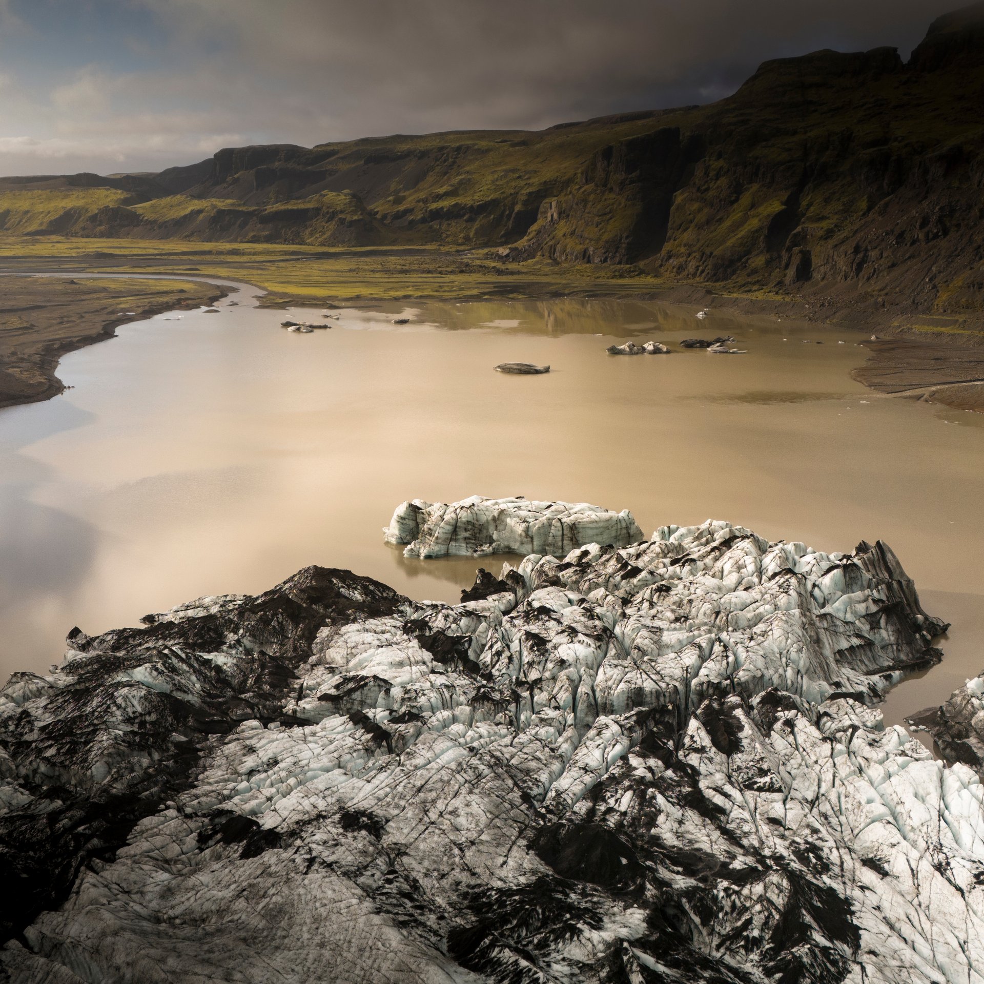 Panoramic view from Sólheimajökull glacier with volcanic mountains