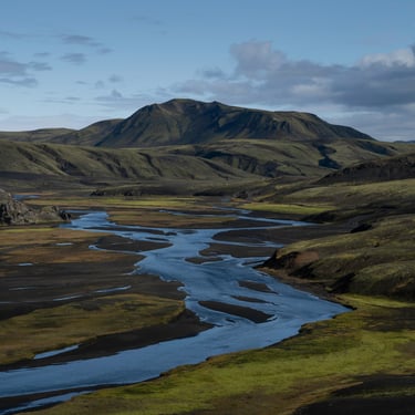 Montagnes de rhyolite arc-en-ciel de Landmannalaugar