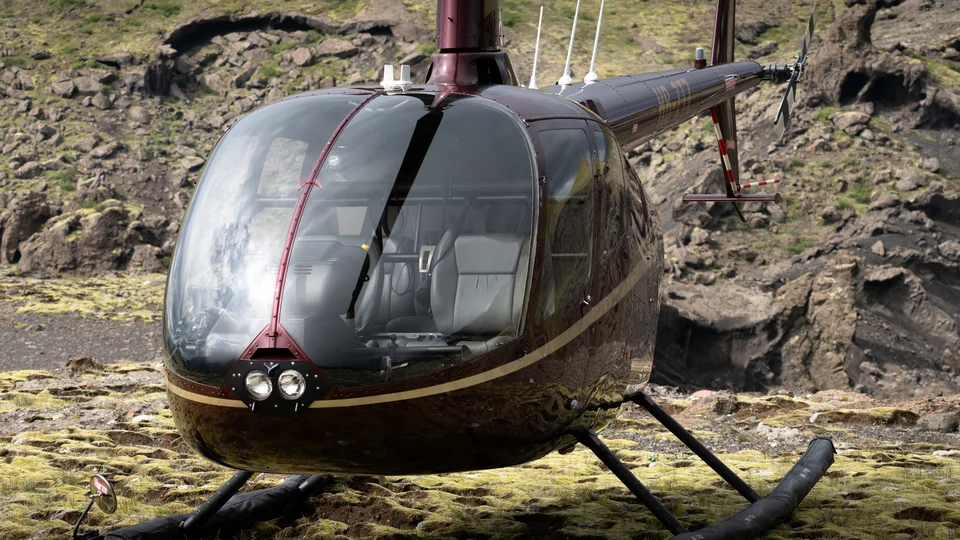 Luxury helicopter tours over Iceland’s volcanic landscapes