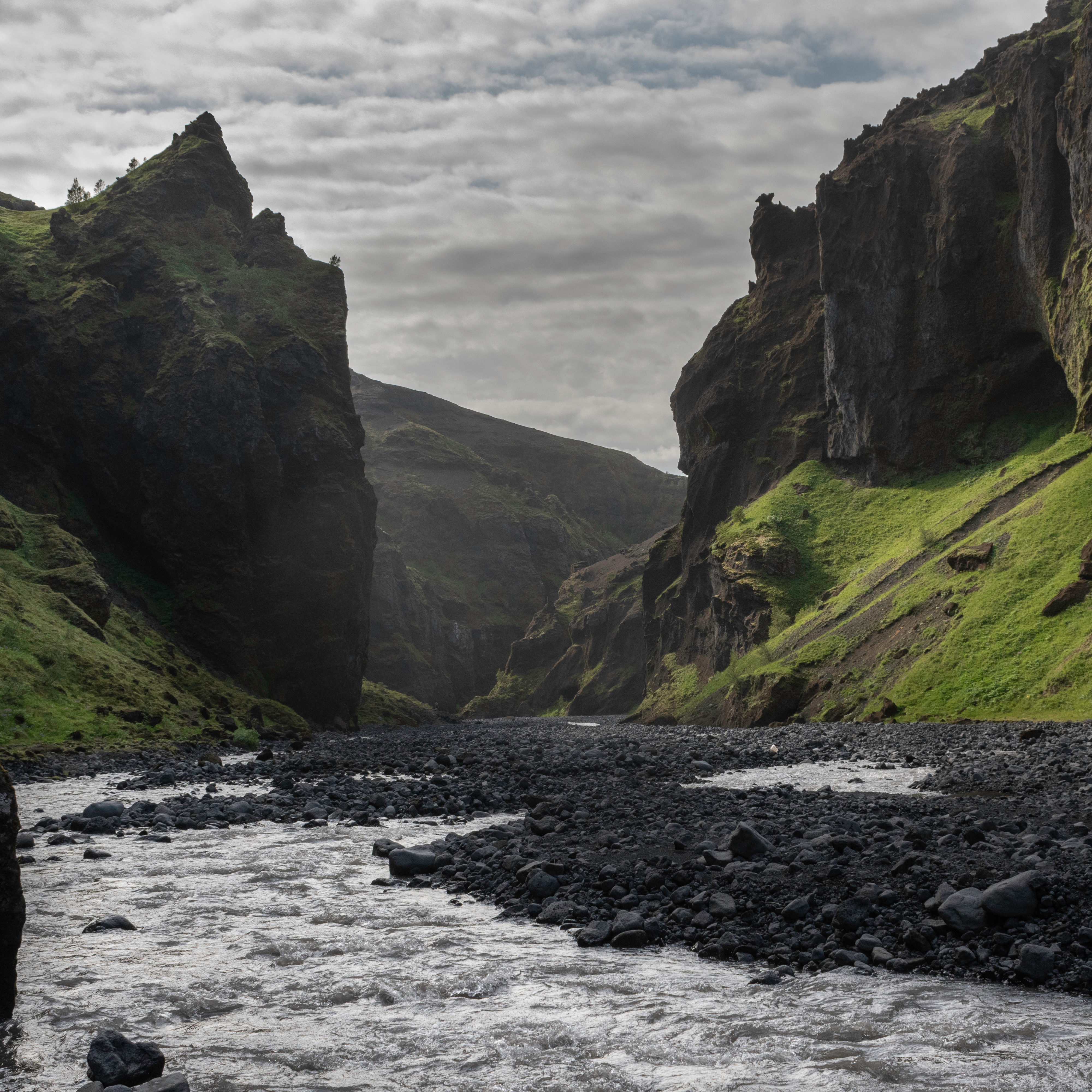 Vue panoramique depuis le sommet Valahnúkur avec glaciers et vallées